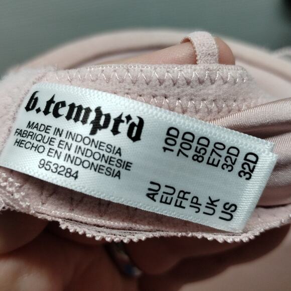 b.tempt'd by Wacoal NEW Size 32D Pink No Strings Attached Contour Bra 953284 - Picture 4 of 6